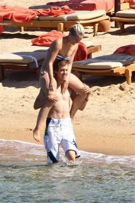 He and his girlfriend hanna prater have two kids. Sebastian Vettel Girlfriend Hanna Prater 2012 | New Sports ...