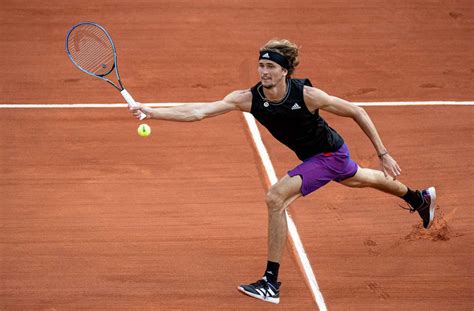 An exciting game awaits fans as youngsters alexander zverev and laslo dere face off in a round 3 match at the french open 2021. Halbfinale der French Open 2021: Dicke Freunde sind ...