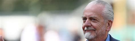 Pria berusia 66 tahun tersebut justru menyebut in una intervista concessa al quotidiano francese le parisien, de laurentiis spiega come rendere interessante questo sport alle generazioni più giovani. Aurelio De Laurentiis guarito dal Covid-19