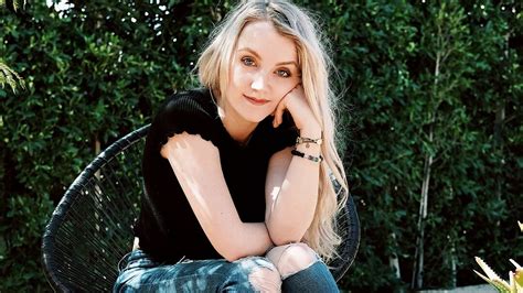 Maybe you would like to learn more about one of these? Atriz vegana Evanna Lynch aposta no mercado de cosméticos ...