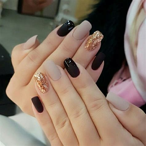 Uñas acrilicas super cortas y con gliter. Decoradas Uñas Acrilicas Negras Cortas - Colores Unas