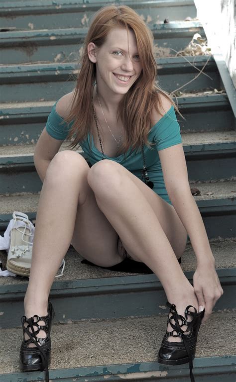 Jeny smith bottomless public flash no skirt no panties. Girl no panties dress - Ehotpics.com