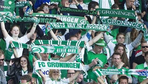 Robben dag na pijnlijke rentree aanwezig op trainingscomplex groningen. Geen FC Groningen supporters naar Sittard uit angst voor ...