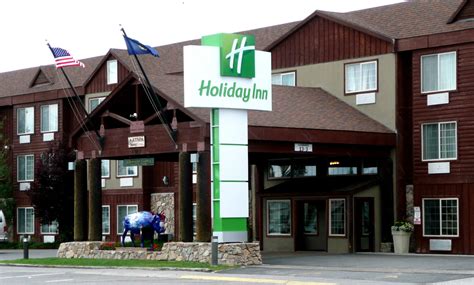 Whether you opt for a more luxurious or more traditional room, you can take advantage of amenities including a heated indoor swimming pool, a hot tub, fitness center, free wifi and even. Holiday Inn | Yellowstone vacation, Holiday inn, West ...