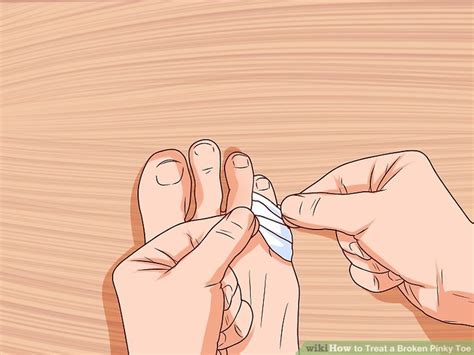 Learn about the causes of toe pain, and read about the medications used in treatment. How to Treat a Broken Pinky Toe: 11 Steps (with Pictures)