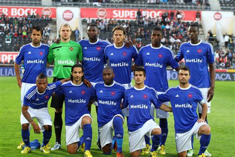 Clube de futebol os belenenses, commonly known as belenenses (portuguese pronunciation: Ultras Furia Azul 1984: Vit. Guimarães x Belenenses (Taça ...