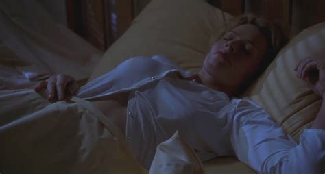 To know more watch this trailer of the gift. Hollow Man (2000)