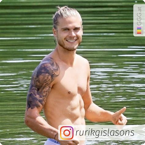 Rúrik gíslason is a professional football player that plays as a forward for the icelandic national football team at the world cup. Bild des Tages: Rurik Gislason auf Instagram | GGG.at