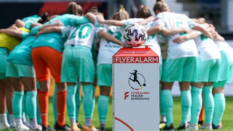 Während der aktuelle ball der bundesliga und 2. Saison 2021/22: Frauen-Bundesliga startet am 27. August ...