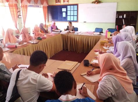 Pertama, kita menganalisa apa yang termasuk dalam perihal kerja pakar ini. Pengurusan Kokurikulum: MESYUARAT ANGGOTA LEMBAGA KOPERASI ...