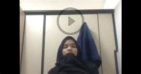 Arina razif is on facebook. Video Pegawai Kastam Buka Baju Goes Viral - AJIENOMOOTO