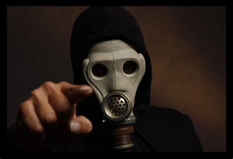 Eine einzigartige gummi maske steht kann ich hier anbieten. Gasmaske Foto & Bild | portrait, portraitfotografie männer ...