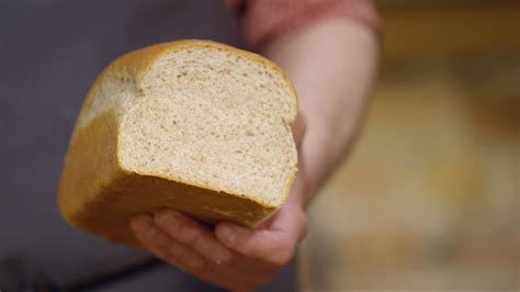 Faire son pain maison, c'est simple et sain ! Pain maison | Accessibilité Média Inc.