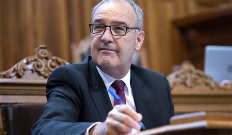 Born 9 november 1959) is a swiss politician serving as president of switzerland since 2021, having previously served as vice president of switzerland in 2020. Guy Parmelin persiste et signe - Le Courrier