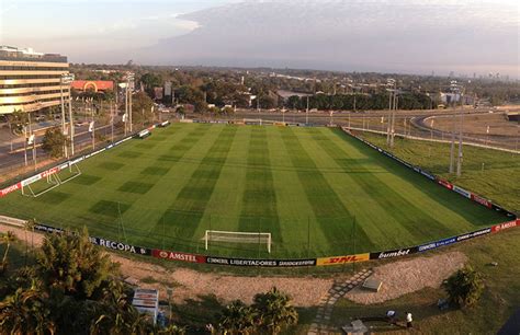 Conmebol para la copa mundial de fútbol de 2018: Culminan tareas de reacondicionamiento de la cancha ...