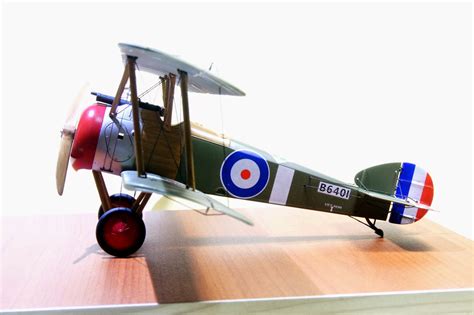 32076 includes common sopwith camel sprues a, c & d, sopwith 2f.1 camel sprue b and 1 150hp bentley br.1 engine sprue e and markings for american, australian, british and new zealand pilots and/or ships. Fine Scale Aviation: Sopwith Camel F.1 1/32 Academy