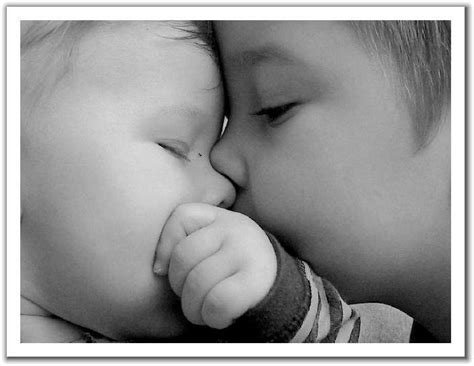 Explore and share the best baby kiss gifs and most popular animated gifs here on giphy. Cute baby kissing pics- cute baby pics | Exclusive Pictures