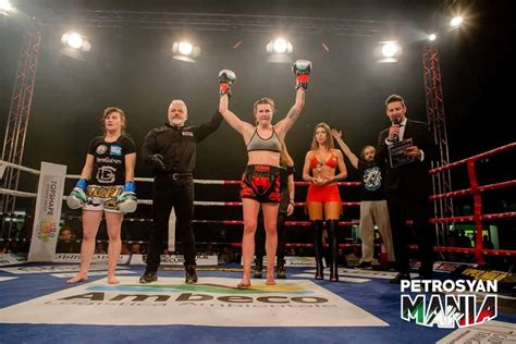 W.atomweight 52 kg alyona rassohyna: Martine Michieletto illumina Petrosyan Mania - Aostasera