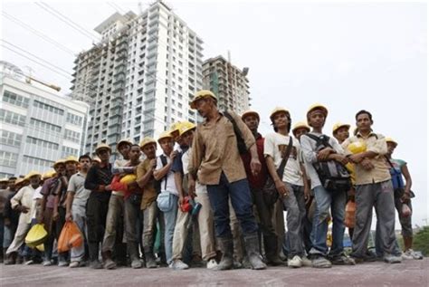 Selalunya, jika mereka bernasib baik pasti ramai rakyat malaysia yang memandang sinis golongan pendatang asing ini, tetapi sebenarnya majoriti antara mereka memang mengharapkan. Bagaimanakah Pekerja Asing Tanpa Izin Bangladesh ...