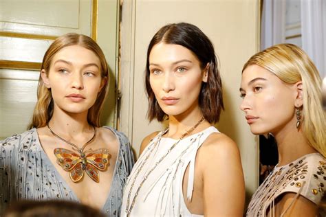 Here's what dua lipa and anwar hadid are watching on netflix while social distancing. Gigi Hadid, Bella Hadid and Hailey Baldwin are seen ...