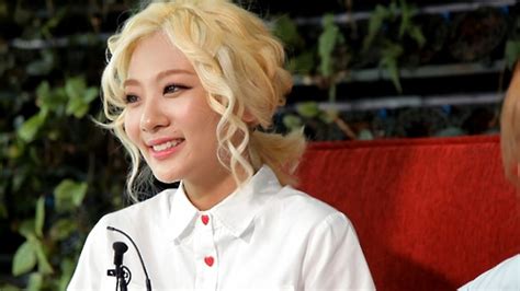 Bolbbalgan4's ahn ji young reveals the reason why she changed her signature look. (Yonhap Interview) Indie duo sings of purest moments in life