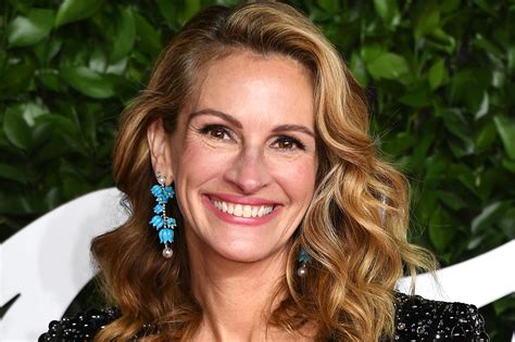 Secret stars & secret sessions. Secret Exclusive Julia - Secret In Their Eyes Review Julia Roberts Steals The Show In English ...