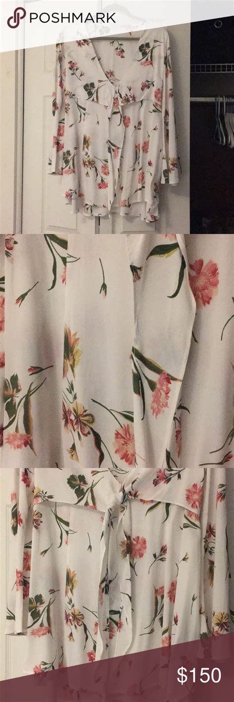 This is a pattern i've been playing with off and on for a while, with the hopes of stitching it. Flynn Skye Dress NWT | Flynn skye dress, Dresses, Floral tops