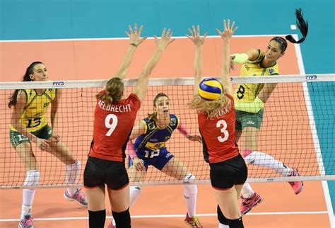 Secţia de volei feminin cs dinamo bucureşti. Seleção feminina de vôlei massacra seleção da Bélgica e ...