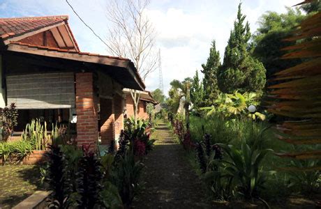 Overview reviews amenities & policies. Rekomendasi Villa Layak Inap di Kawasan Selabintana ...