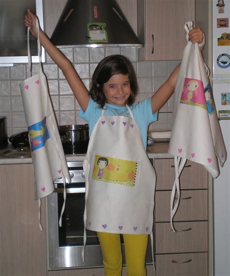You have requested the file: BIRD ON HER HEAD: fairy aprons :)