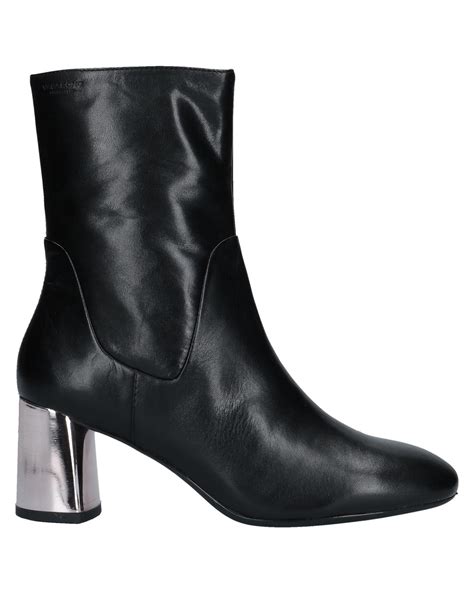 Widest selection of new season & sale only at lyst.com. Vagabond Leather Ankle Boots in Black - Lyst