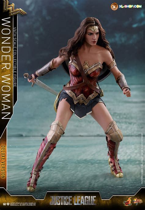 This new wonder woman™ figure delivers authentic justice league™ movie action with sounds! Hot Toys - MMS451 - Justice League - 1/6th scale Wonder ...