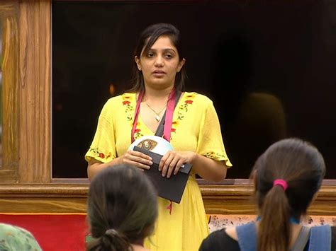 Check out the list of all the bigg boss tamil season 3 celebrity contestants. bigg boss arya: Bigg Boss Malayalam 2 update, February 3 ...