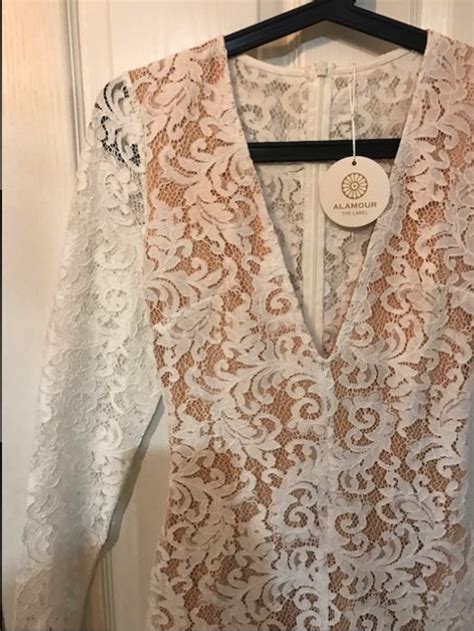 Alamour the label was established in 2014 by an ambitious female who has a passion for with strong understanding of what women want, alamour the label is delivering designs for the women who want to stand out in the crowd and be sexy! Alamour the Label JASMYNE New Wedding Dress - Stillwhite