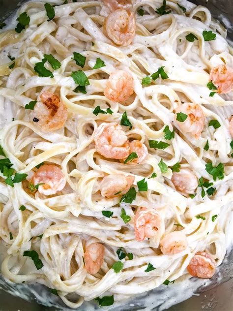 Food database and calorie counter. This Copycat Olive Garden Shrimp Alfredo recipe is just ...