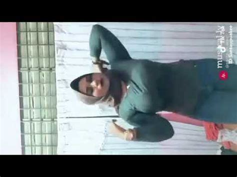 Tiktok viral goyang dj remix 2020 cewek cantik montok & hot | auto ambyarrrr !! Tiktok Cewek Jilbab Montok Goyang - YouTube