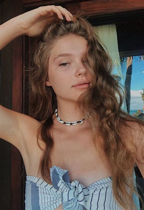 VSCO - elliethu | Girl poses, Girl, Poses
