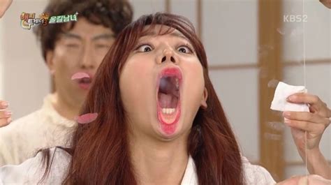 Here you can use html tags. Kim Namjoo de A Pink muestra cuán grande es su boca ...
