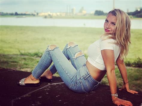 She even takes credit for the yoga movement! Evelyn Burdecki (Television Personality) Age, Height ...
