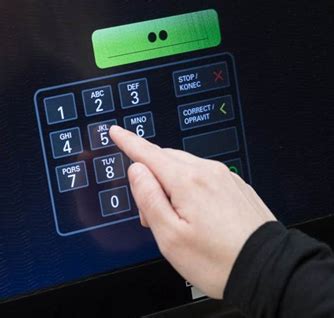 Air Bank testuje čistě bezkontaktní bankomat - Měšec.cz