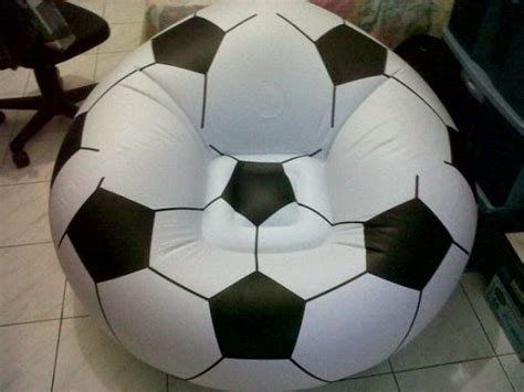 The current holder of the title is manchester city and the team that holds the most titles is manchester united. Hardy Shop: SOFA TIUP SOCCER