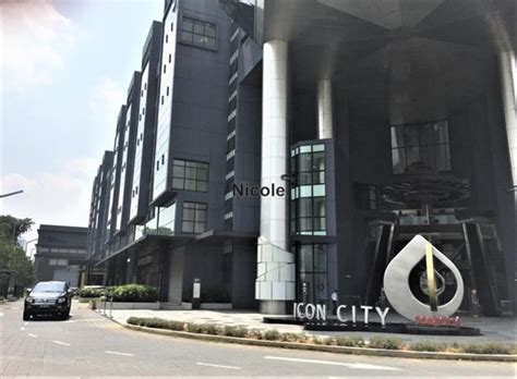 You can enjoy a drink at the bar/lounge. Icon City Duplex Office 1 bedroom for rent in Petaling ...