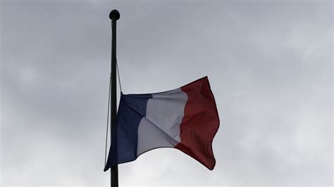 The lowered position, half the height of a mast, at which a flag is flown when mourning, especially expressing respect for the dead. Flags fly at half mast for Nice | Channel - ITV News