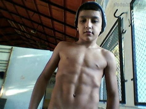 Try hit me with one there's gonna be 4/5 coming back. KIDS BODYBUILDING | Bodybuilding, Kids, Photo