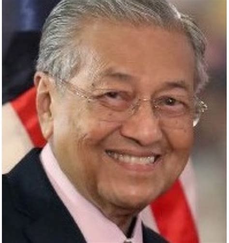 Why is tun dr mahathir suddenly saying a malay sultan or the agong shouldn't have the final say in appointing an mb or a pm? Biodata Tun Dr. Mahathir bin Mohamad