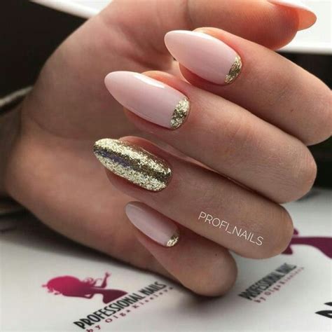 Kolekce podle kategorie jaroslava andrlikova. Modne Paznokcie Zdobione Brokatem: TOP 28 Pięknych Inspiracji na Brokatowy Manicure