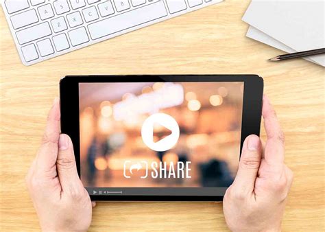 It allows users to share two or more than two videos at once on a single screen and the best part is that their audio. New Built-in Screen-Sharing Function on Facebook Live ...