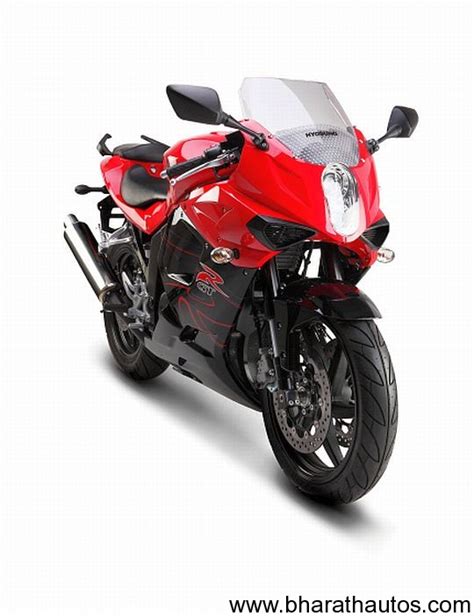 The fork and single shock provide a smooth ride in normal street duties, but they. Hyosung GT250R launched in India at Rs. 2.75 lakh