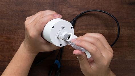You can also check out the bonus tips section on how to avoid memory card errors, all contributed by experienced photographers. Install the micro SD card into Bullet Cameras - Reolink ...