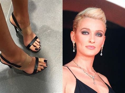 You may think that it's fun to walk in the shoes of celebrities — but here are some photos of tortured feet that may change your mind! Pinar Tezcan's Feet